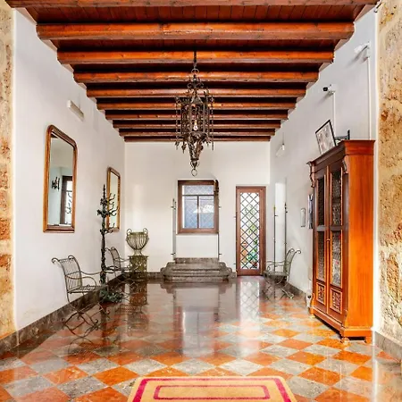 Dimora Degli Scalzi - Dive Into Palermo'S History-2